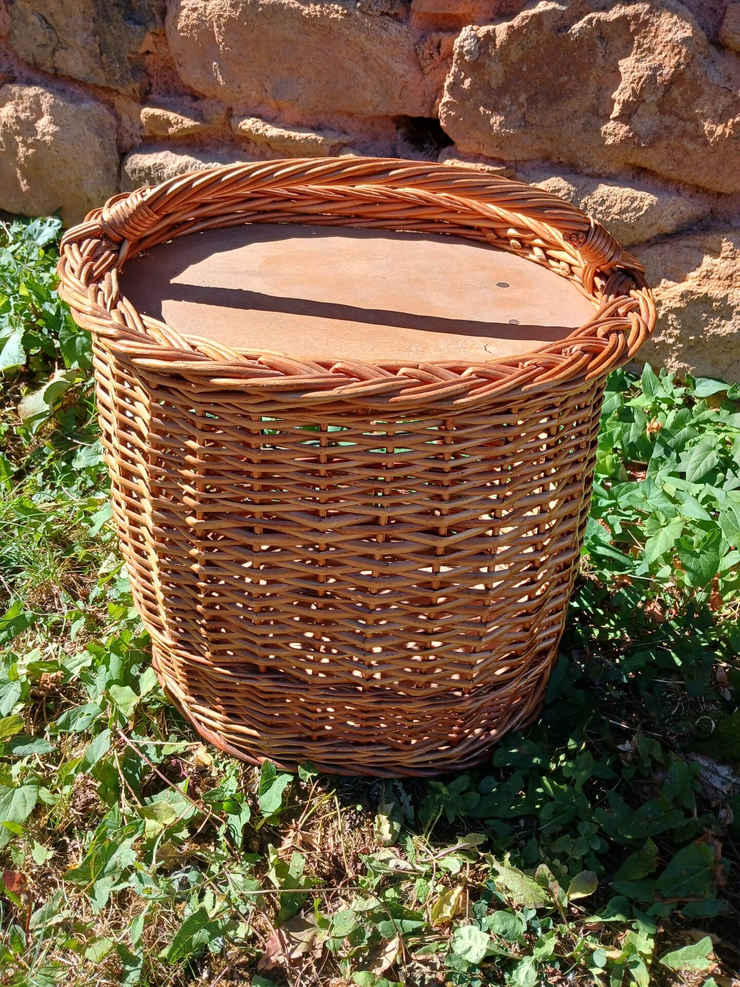 Panier ancien/ porte bouteilles