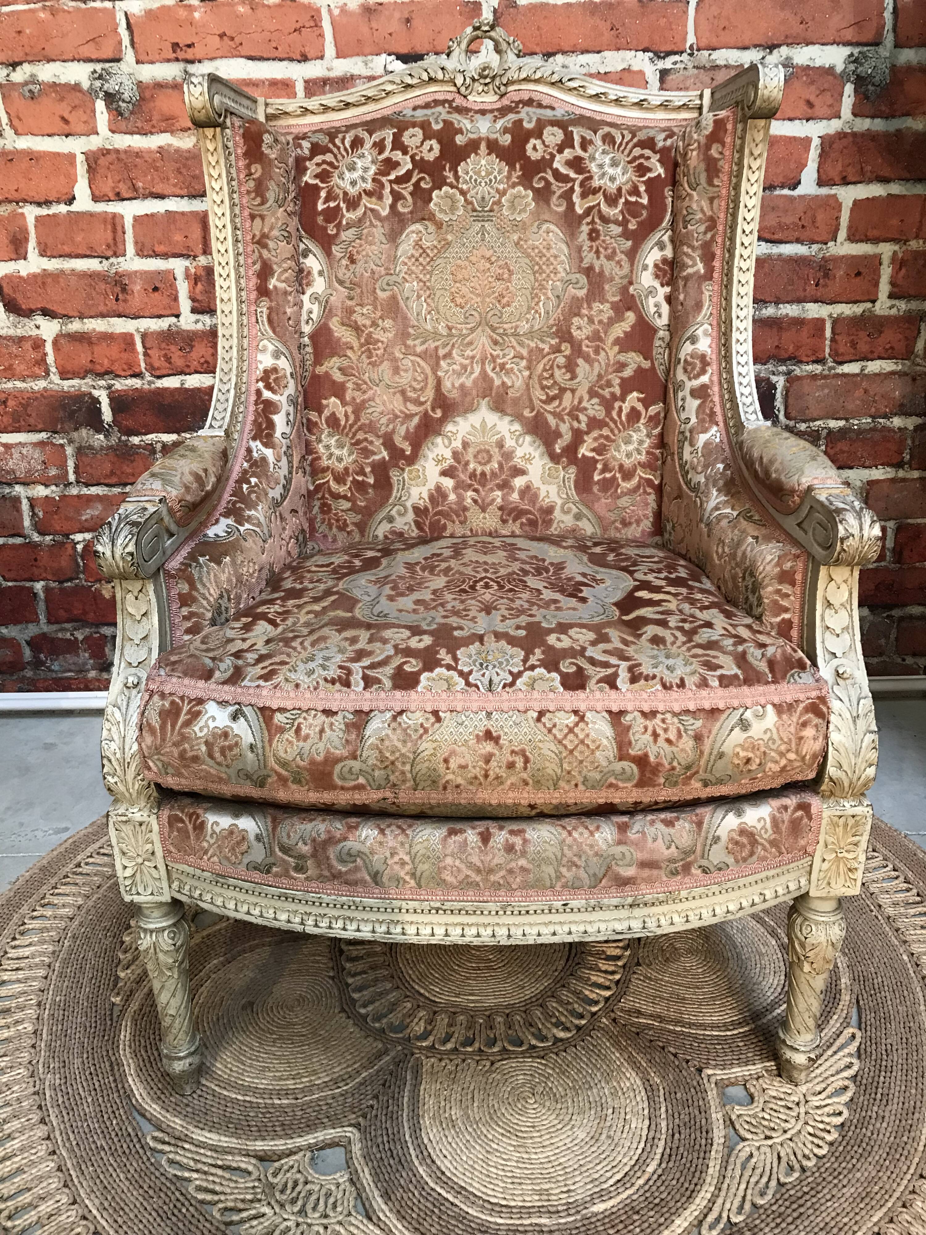 Salon type Louis XV