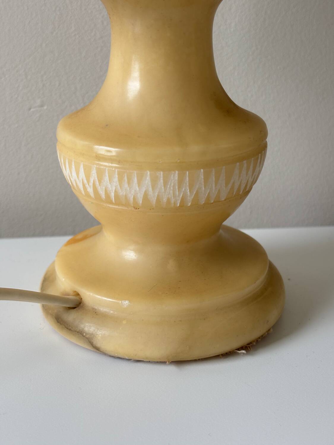 Alabaster lamp