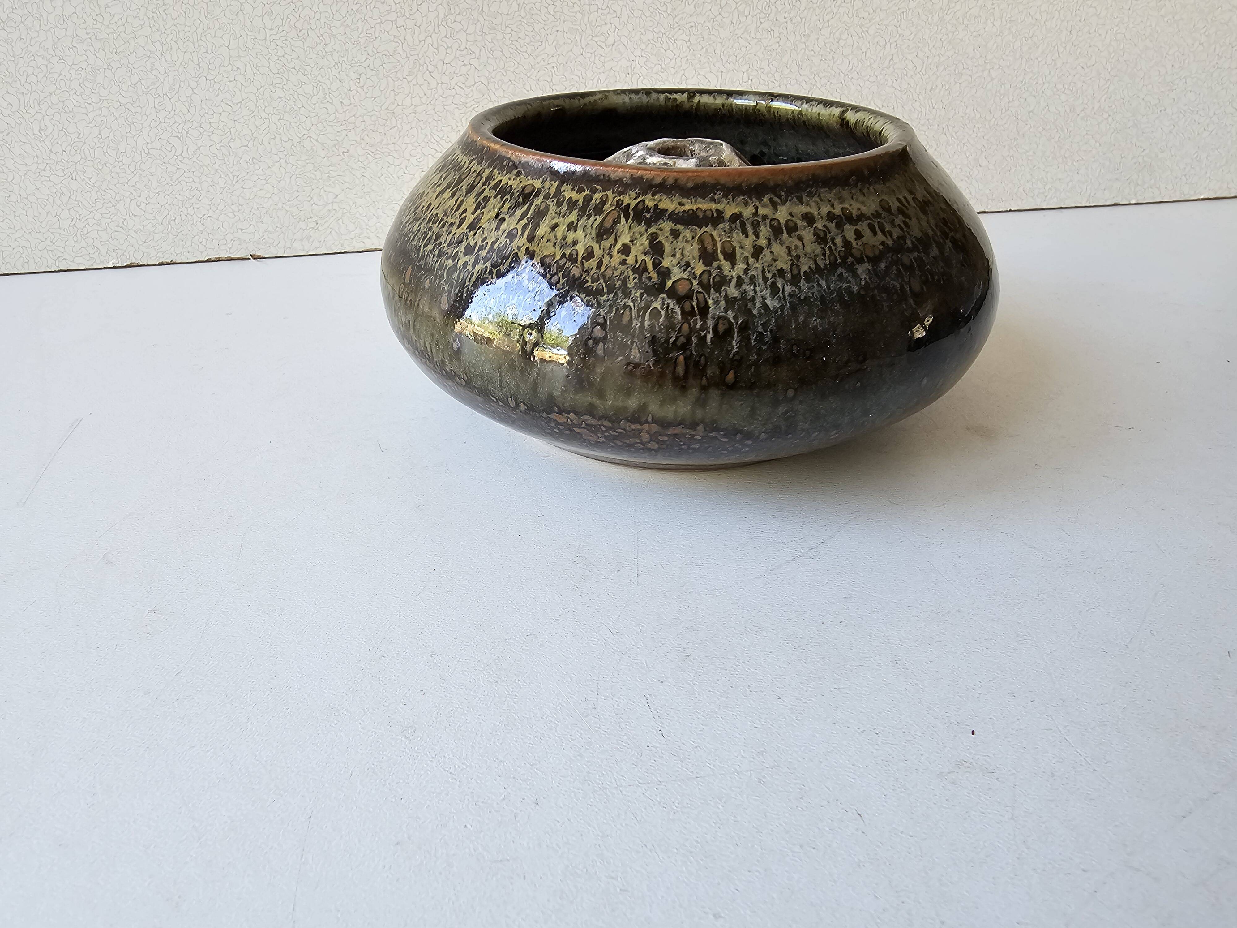 Ceramic flower vase signed gérald pott (diameter 13cm)