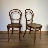 Pair of Thonet chairs model n° 10 of the 1890s in curved wood