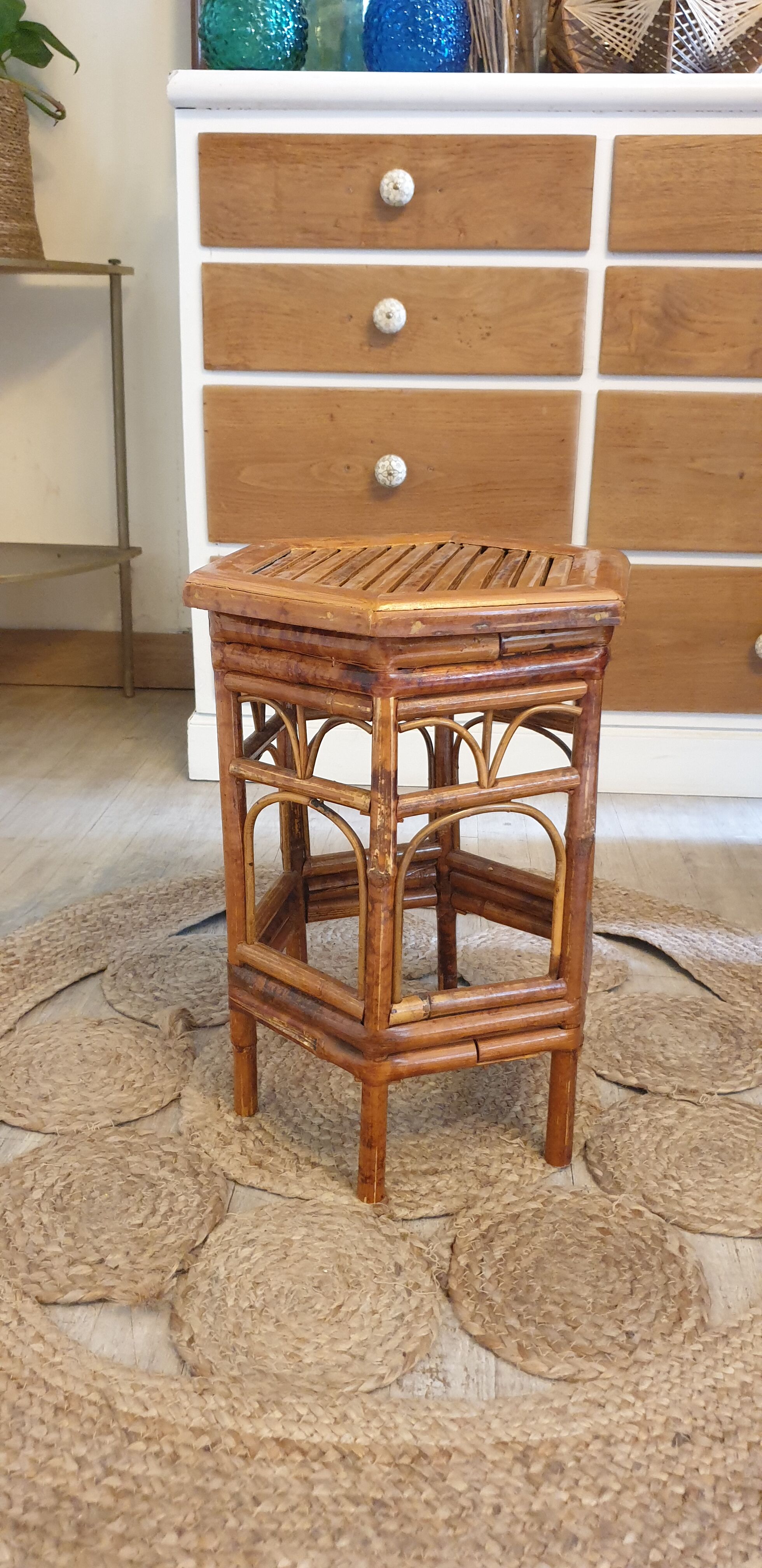 Bamboo and rattan pedestal table