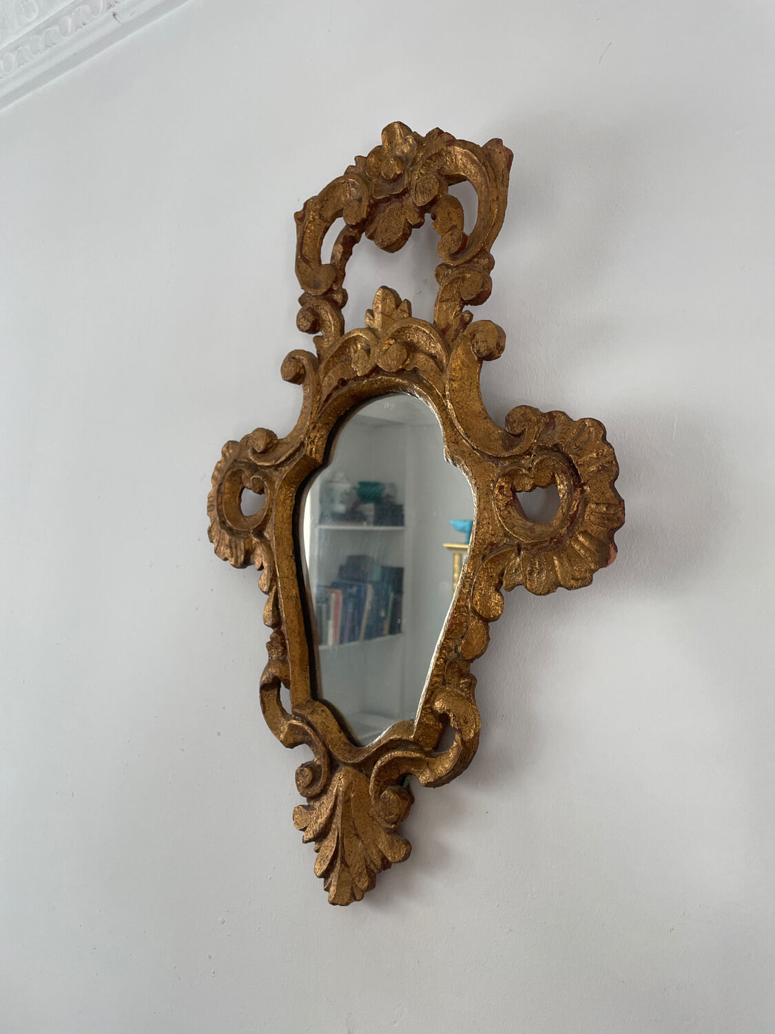 Miroir en bois doré style baroque Louis XIV, 39x67 cm