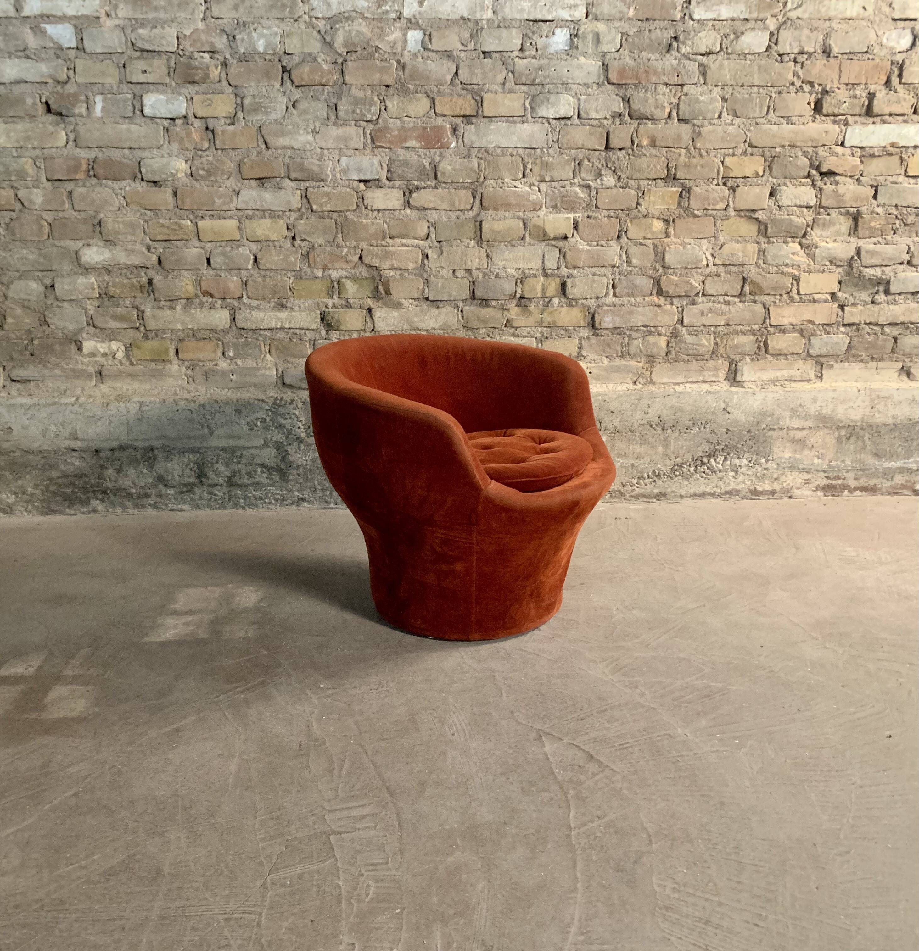 Toad style armchair
