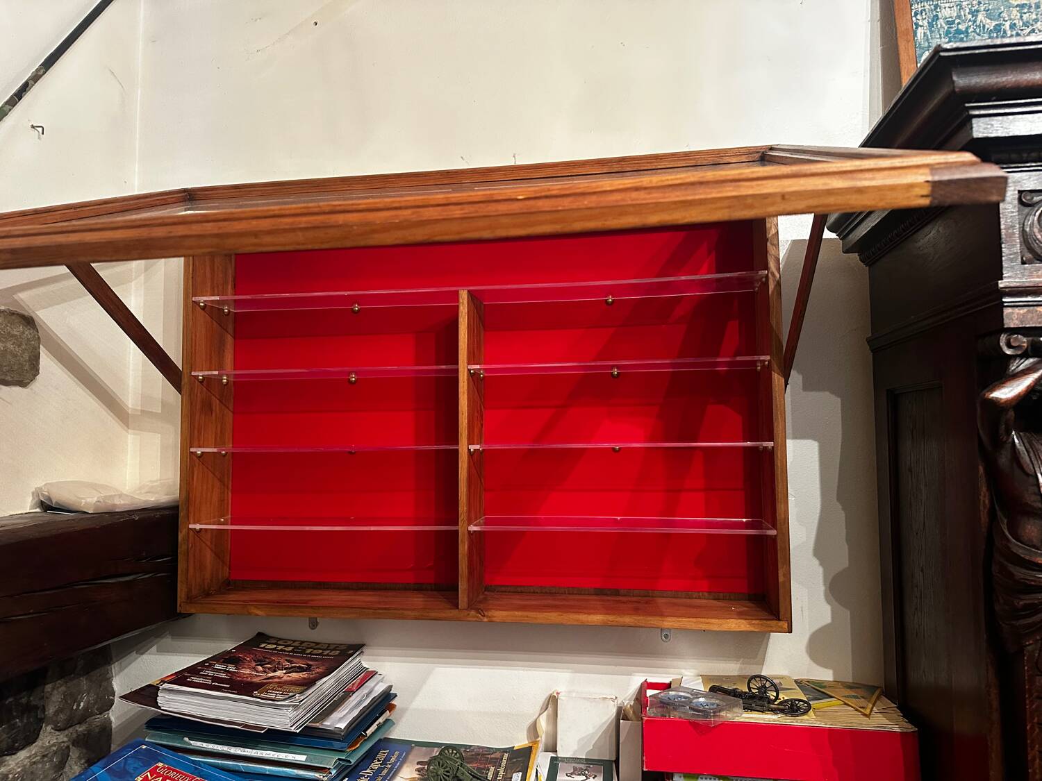 Wall display case for Collection - Wood and Plexiglass D 18 cm / W 106 cm / H 7 cm