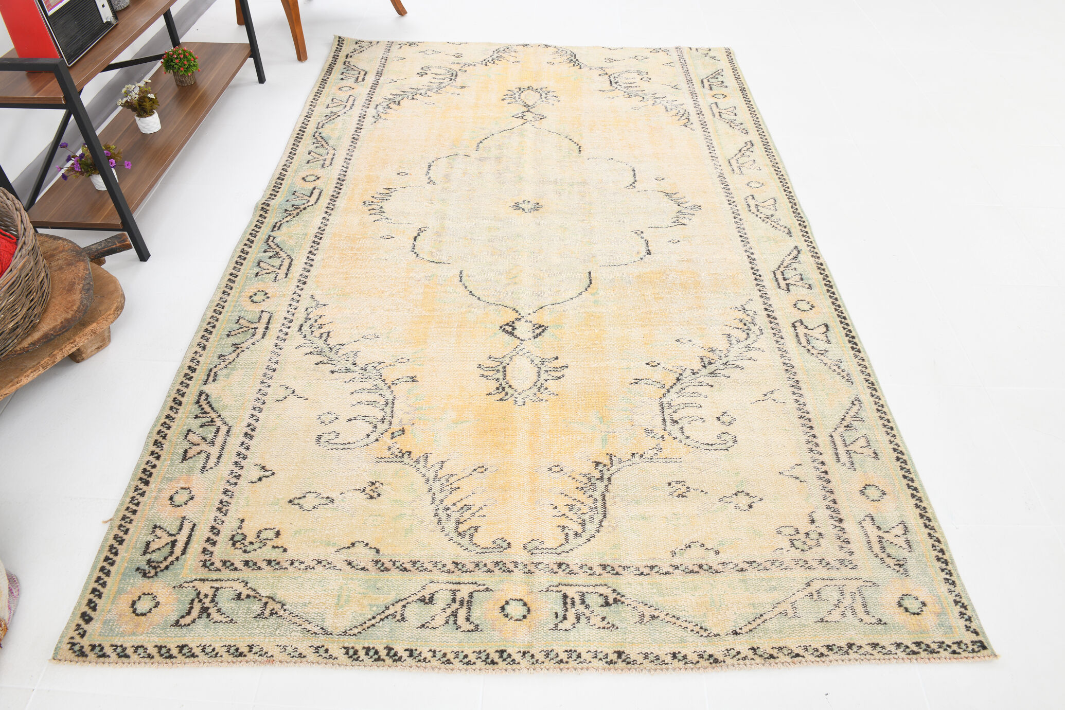 Classic faded yellow oushak rug 269x176cm
