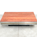 Table basse en marbre rouge
