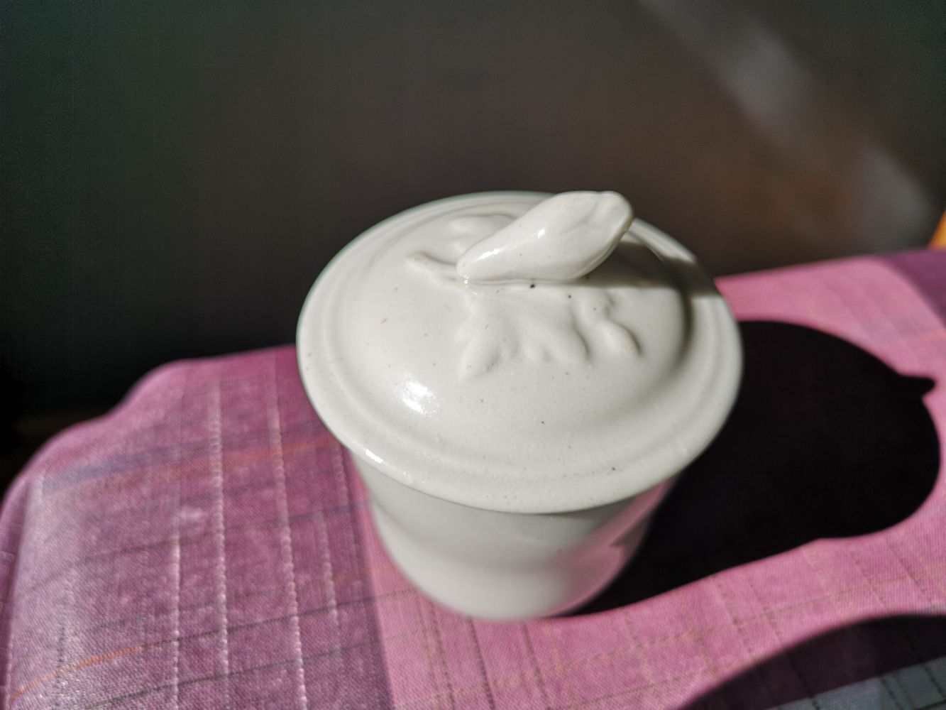 Porcelain cream pot - late 18th/early 19th century