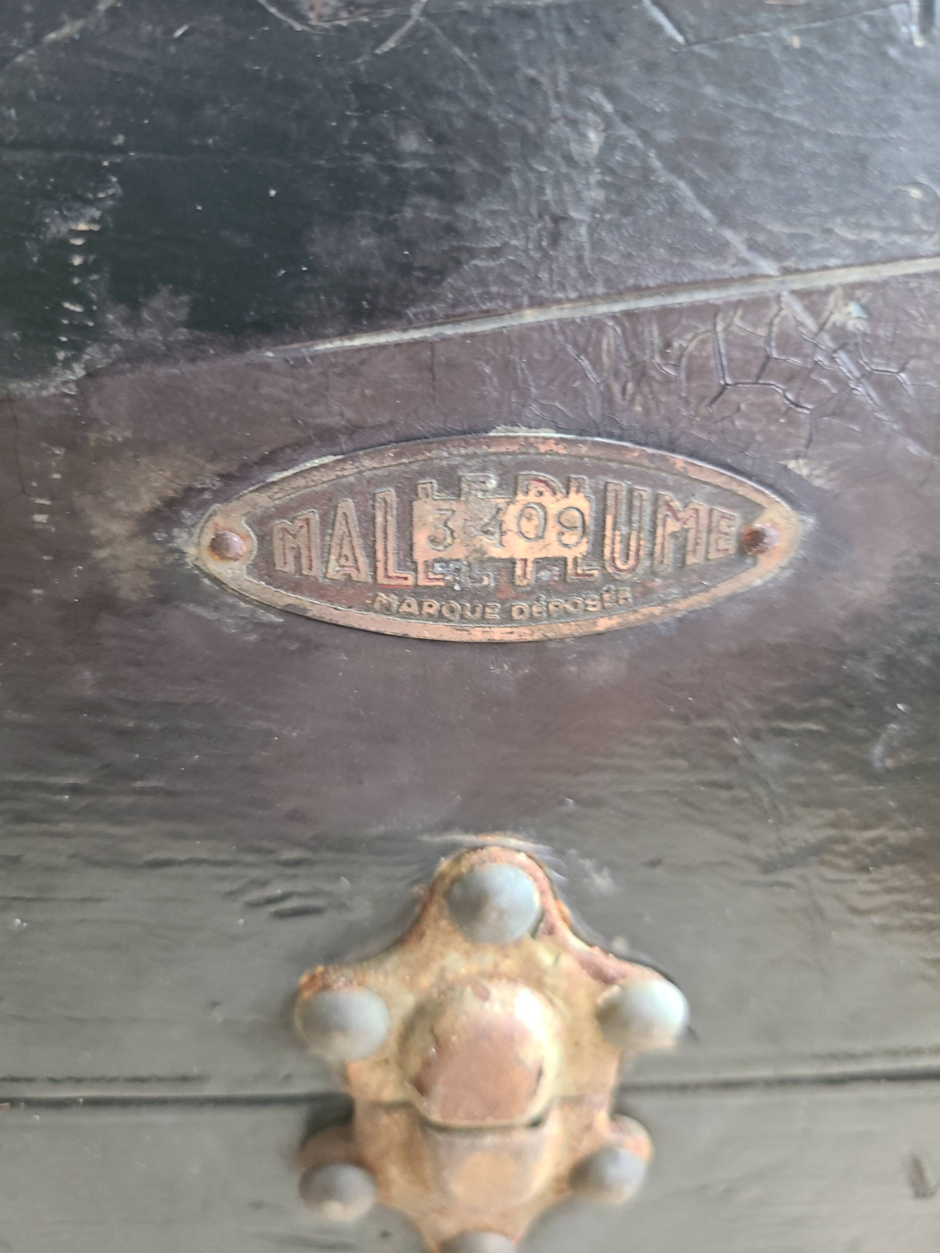 1920 Malle auto "malle plume". Very good condition with keys.