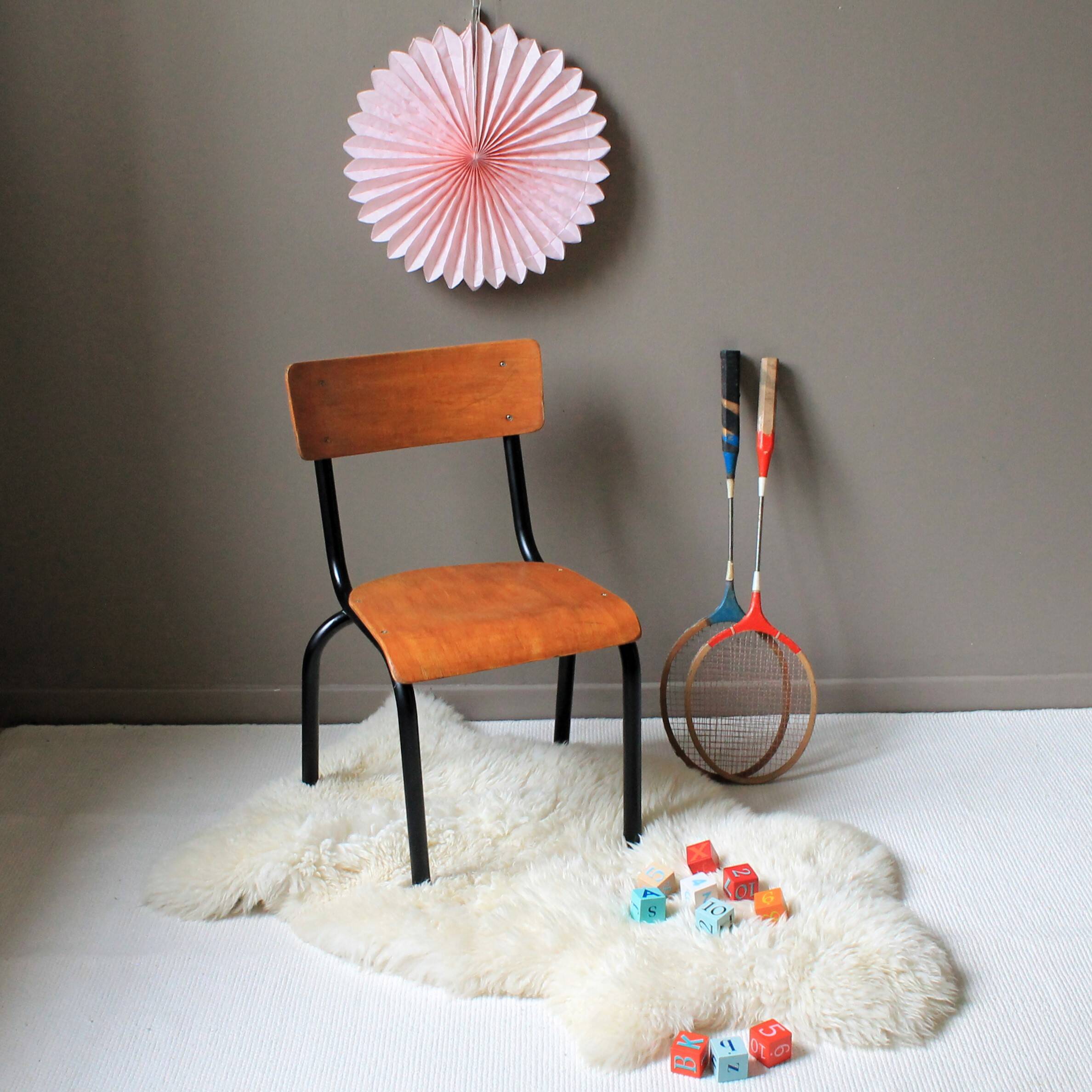 Children's chair 'Delagrave'