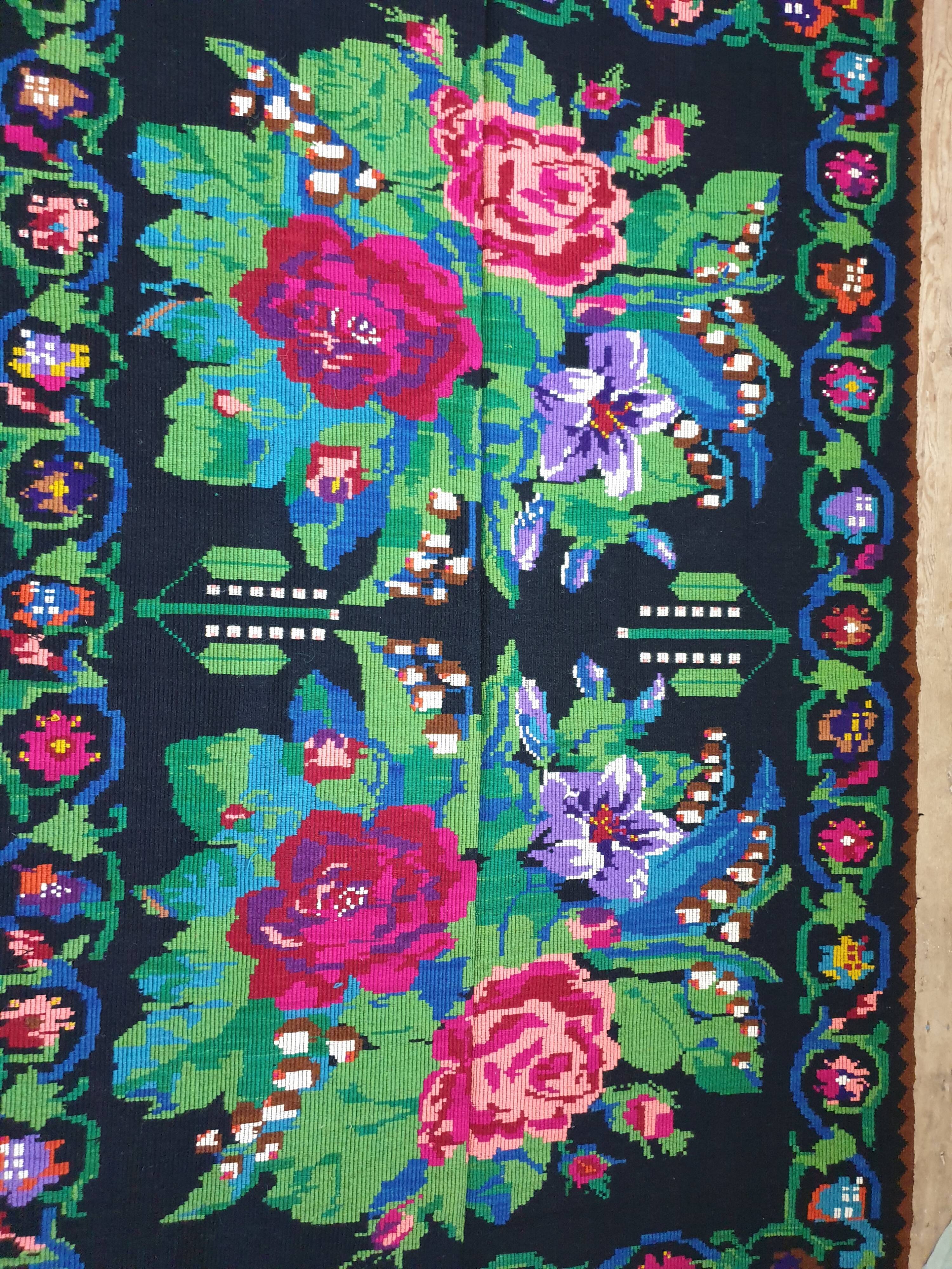 Romanian handwoven carpet green and fuchsia rug made in wool bohemian design