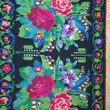 Tapis roumain tissé à la main vert et fuchsia en laine design bohème