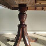 English dining room table in mahogany veneer late nineteenth with two extensions (from 1m80 to 2m80)