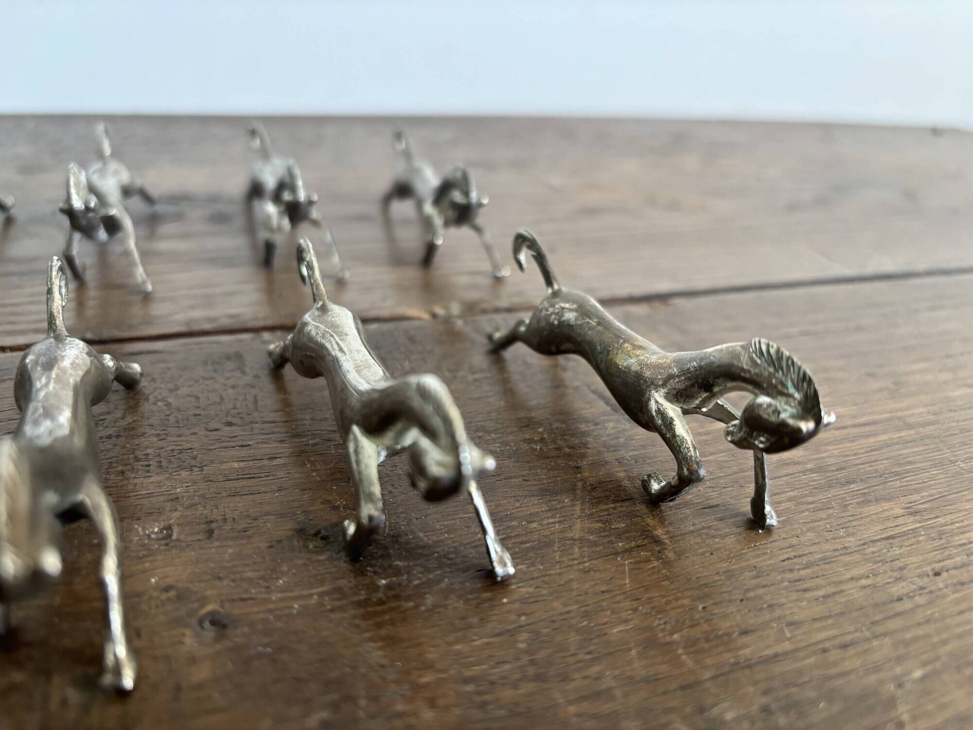 Set of 12 vintage horse galloping knife rests – Silver-plated metal