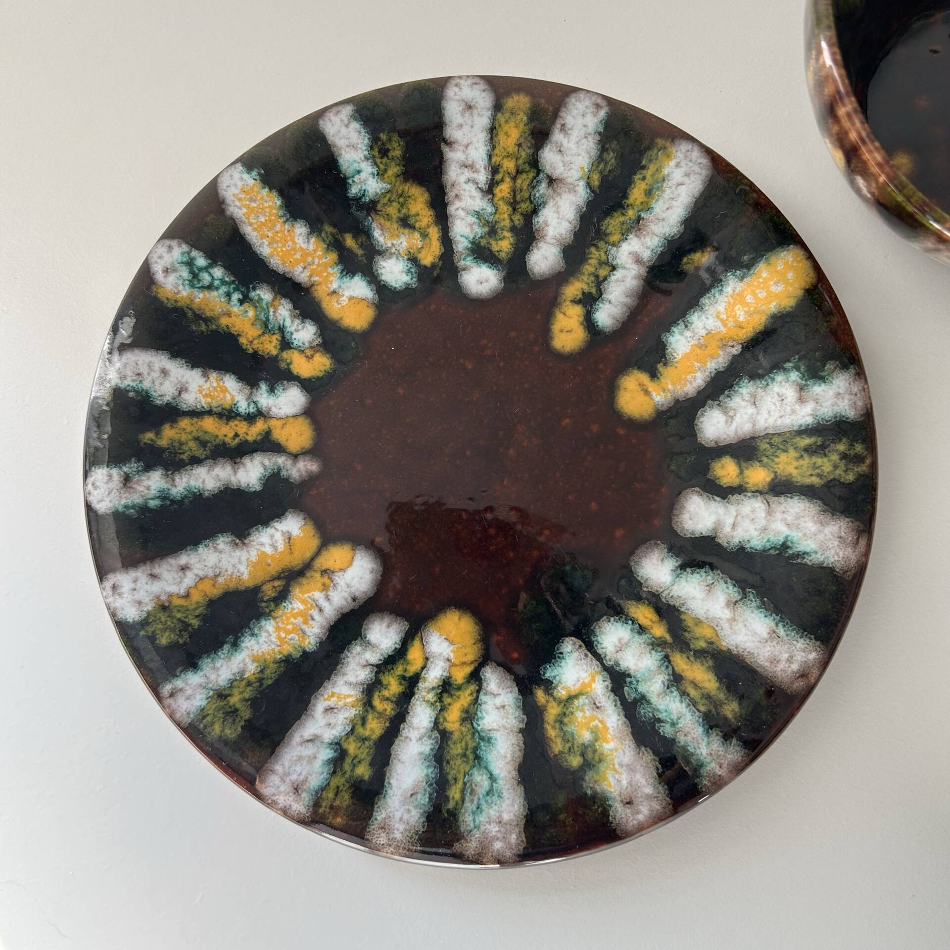 Unique cup and saucer set