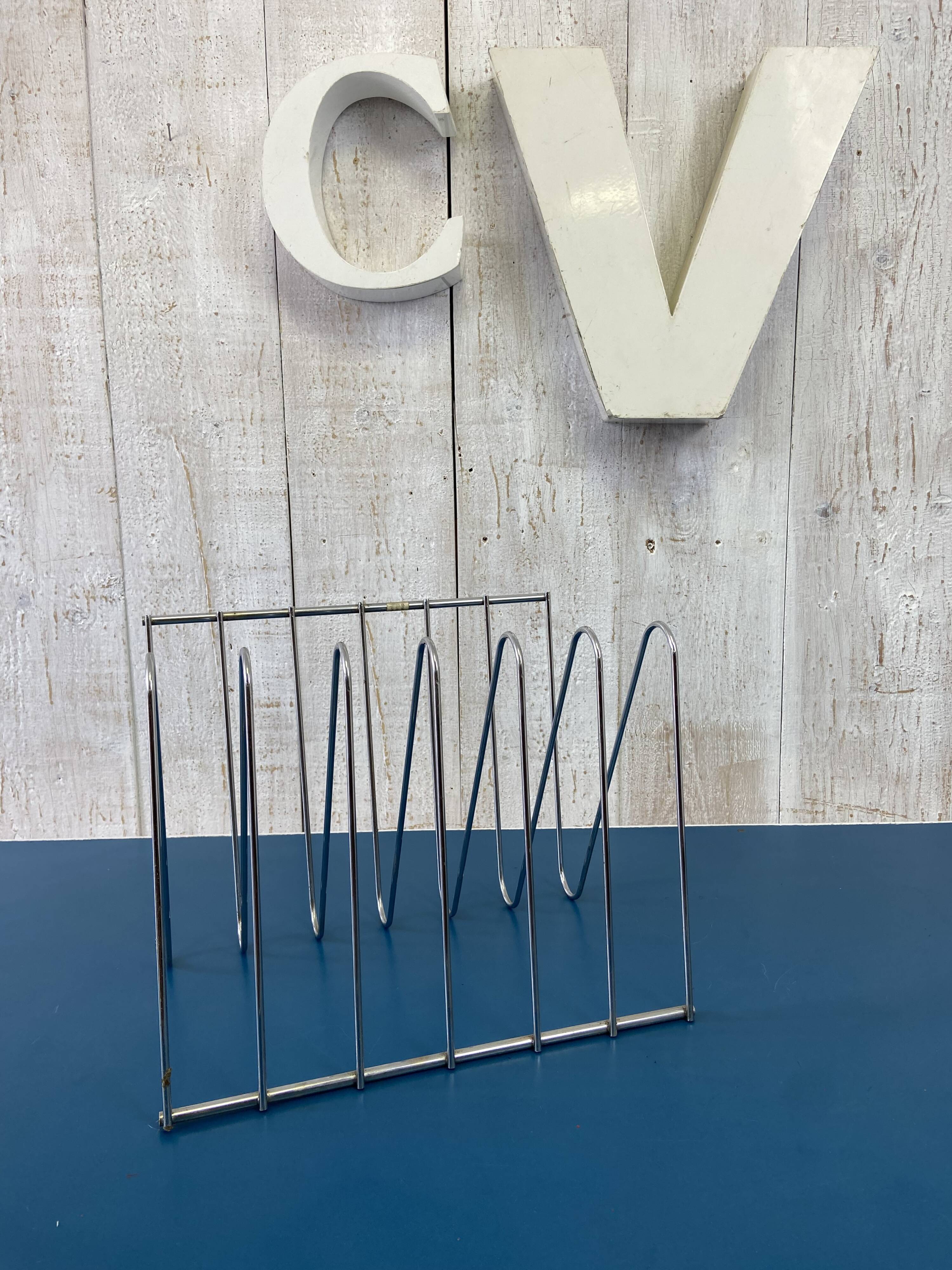 Vintage vinyl/magazine holder