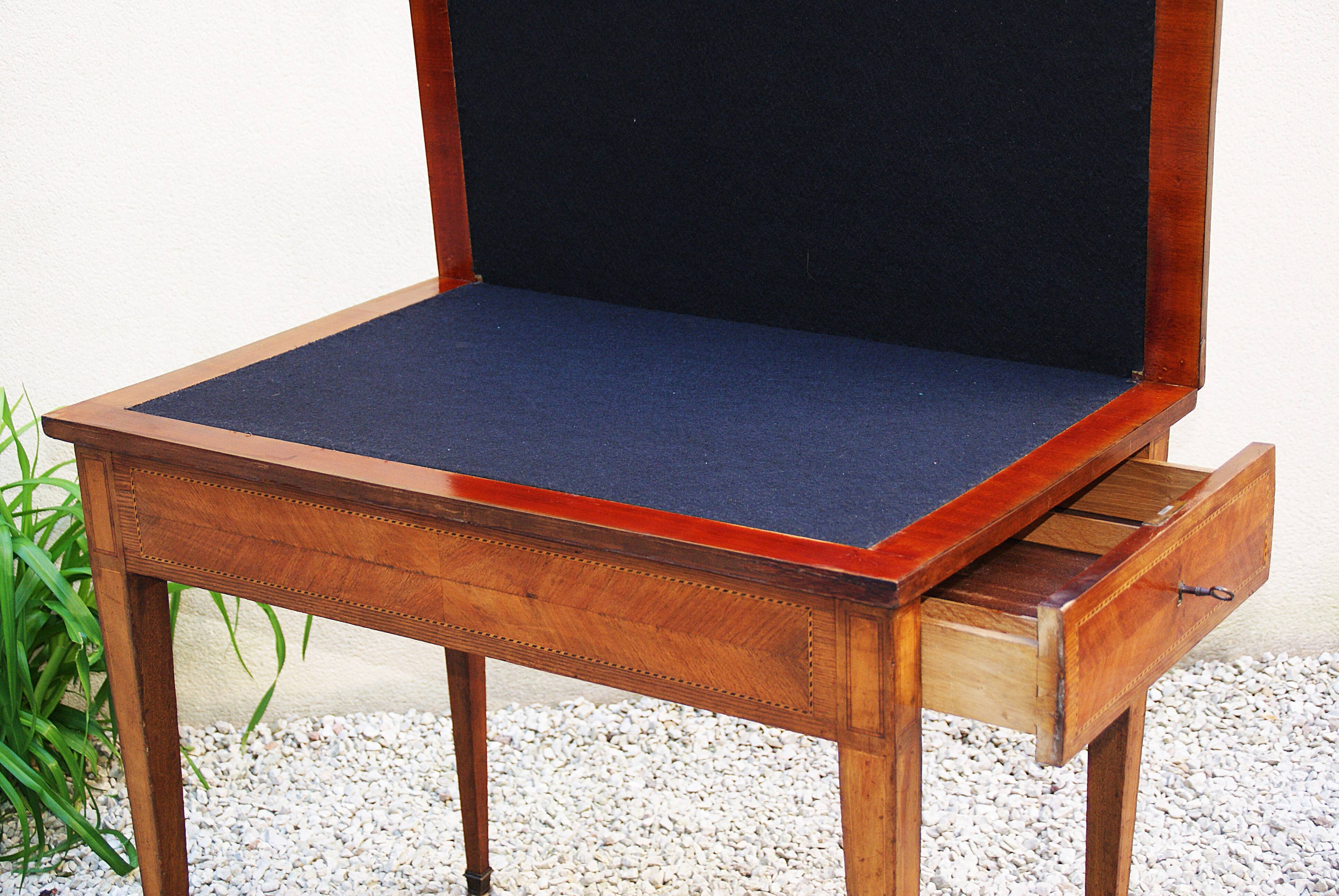 "Tric Trac" game table Directoire