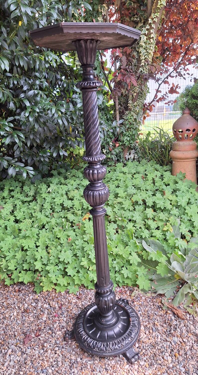 Napoleon III style selette