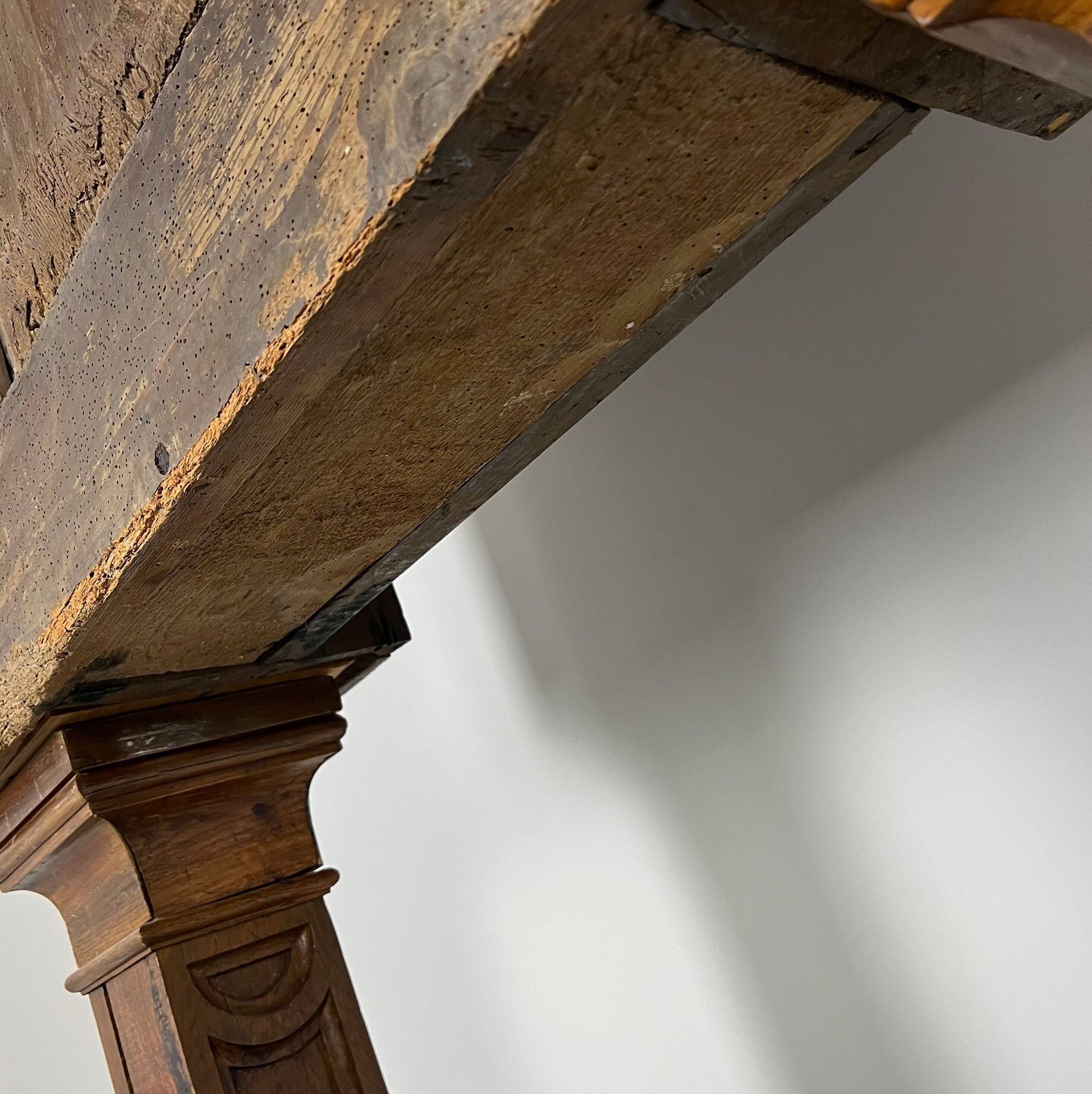 Walnut cabinet with 8 drawers Stipo Monetiere, Piedmont 17th century, furniture Italy 17th century