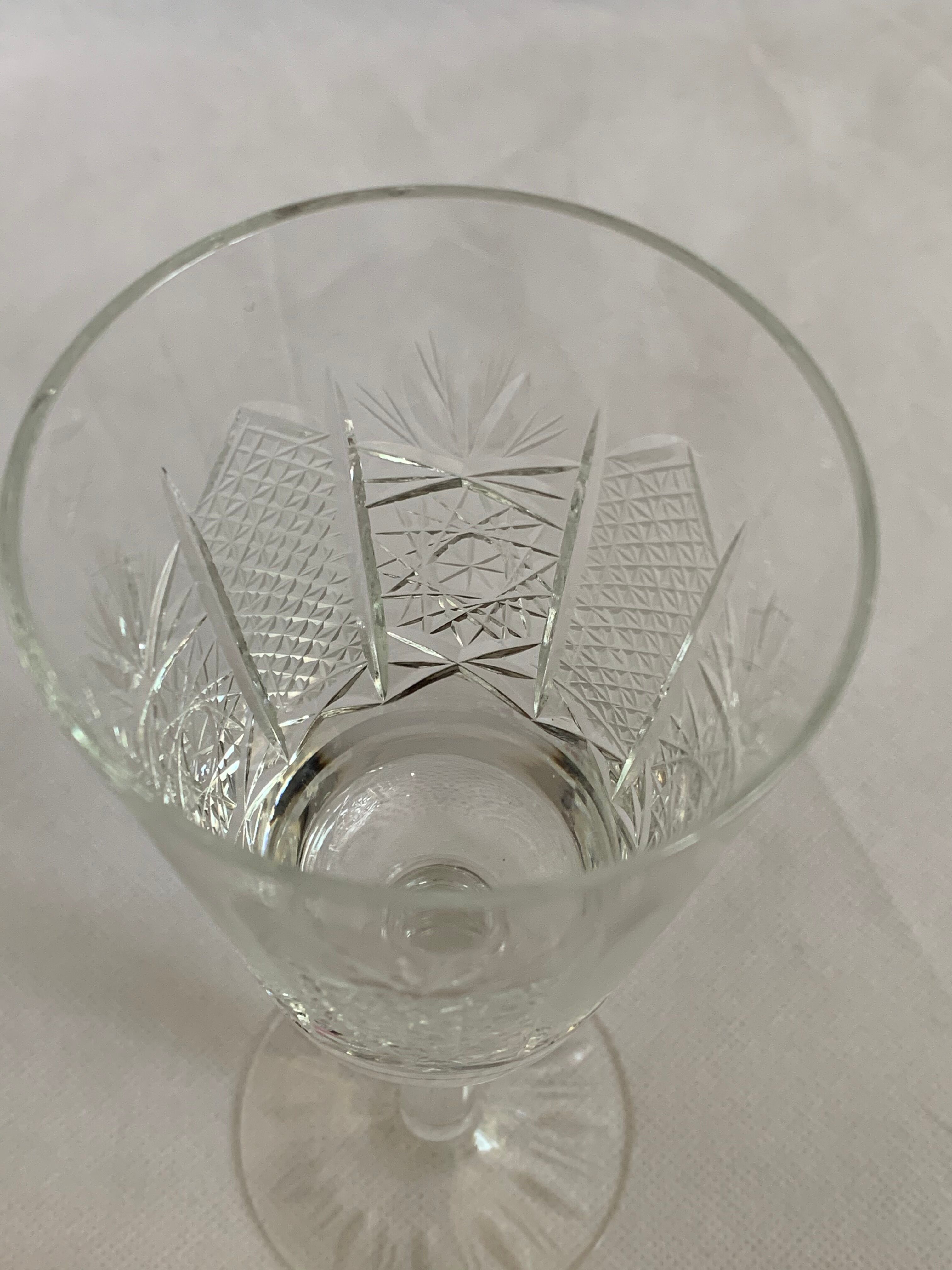 3 Verres en cristal sur pied pour vin blanc