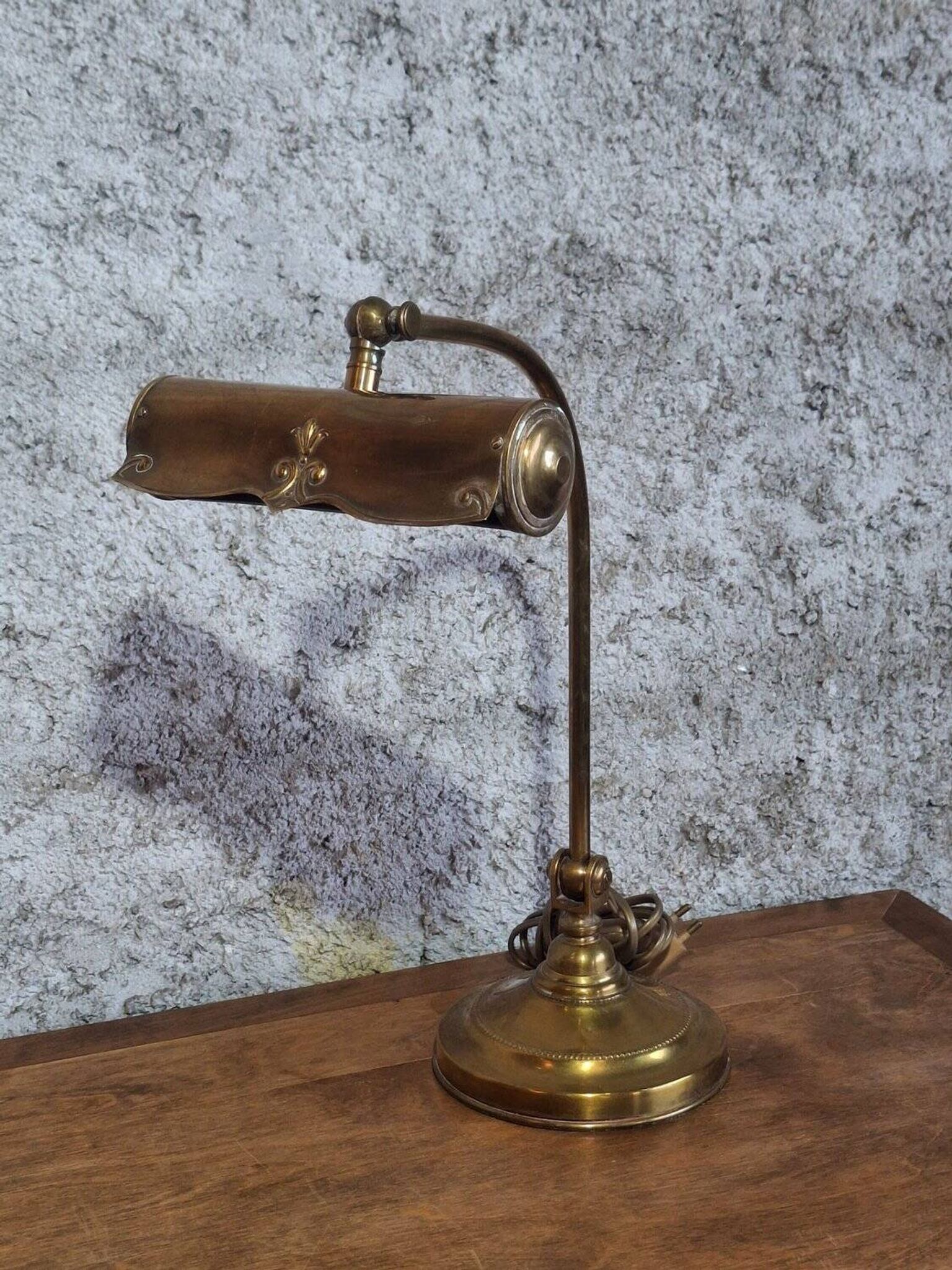 Art Nouveau desk lamp, solid brass with articulated arm – Belle Époque