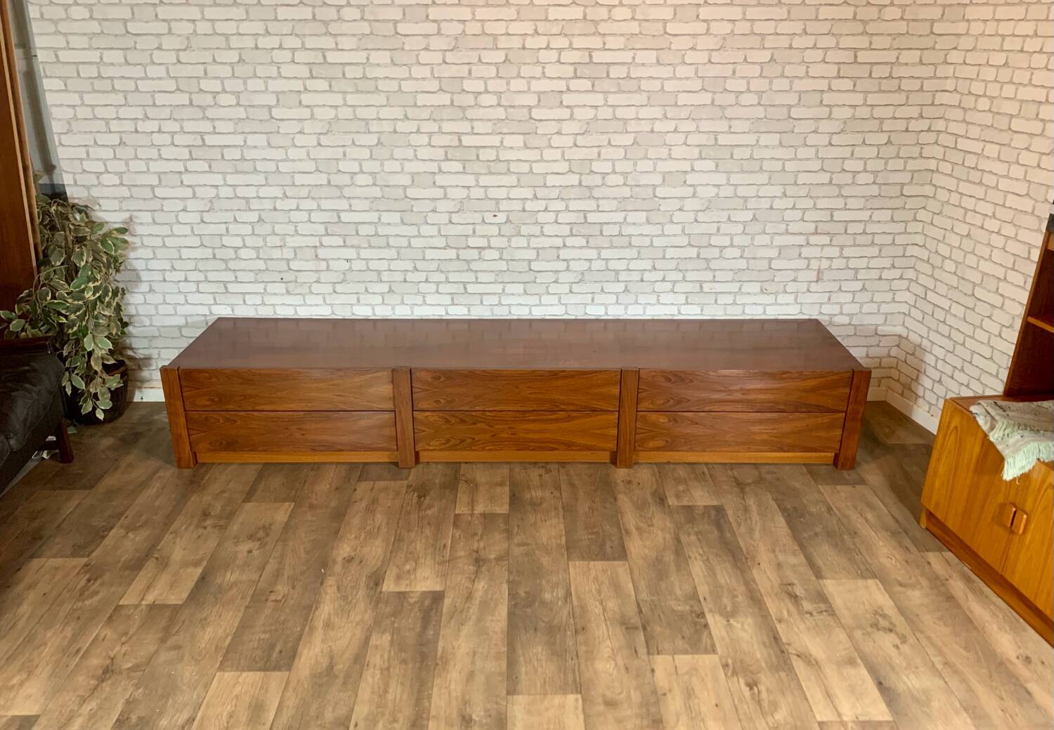 Low rosewood sideboard 1970