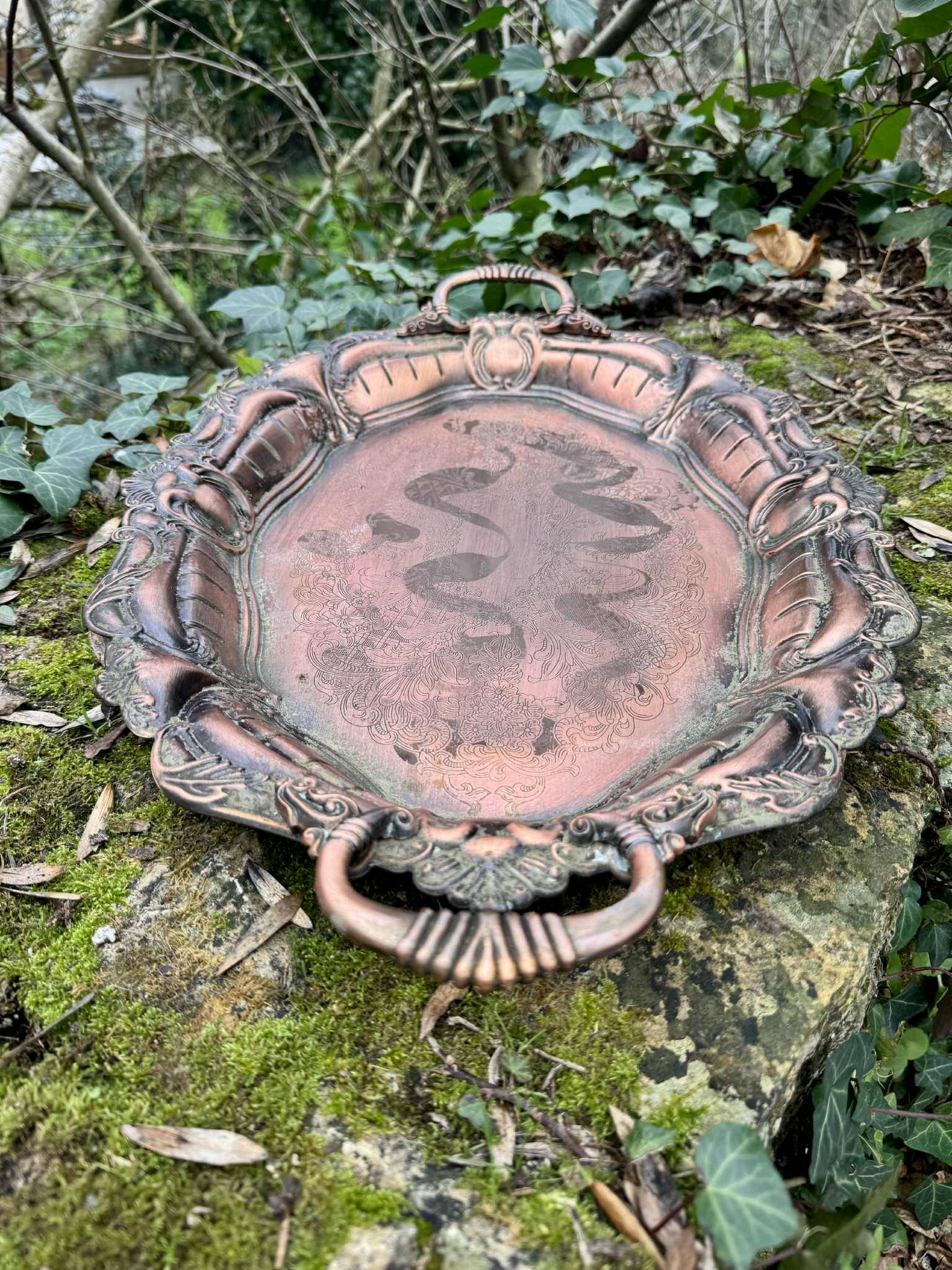 Large plateau style Baroque from the 1950s.