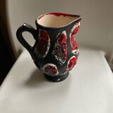Fat lava pitcher