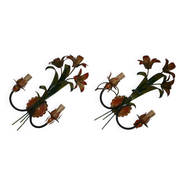 Pair of vintage floral wall sconces in Italian Florentine style metal.