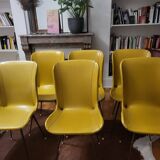 chaises gainées de cuir jaune 60's