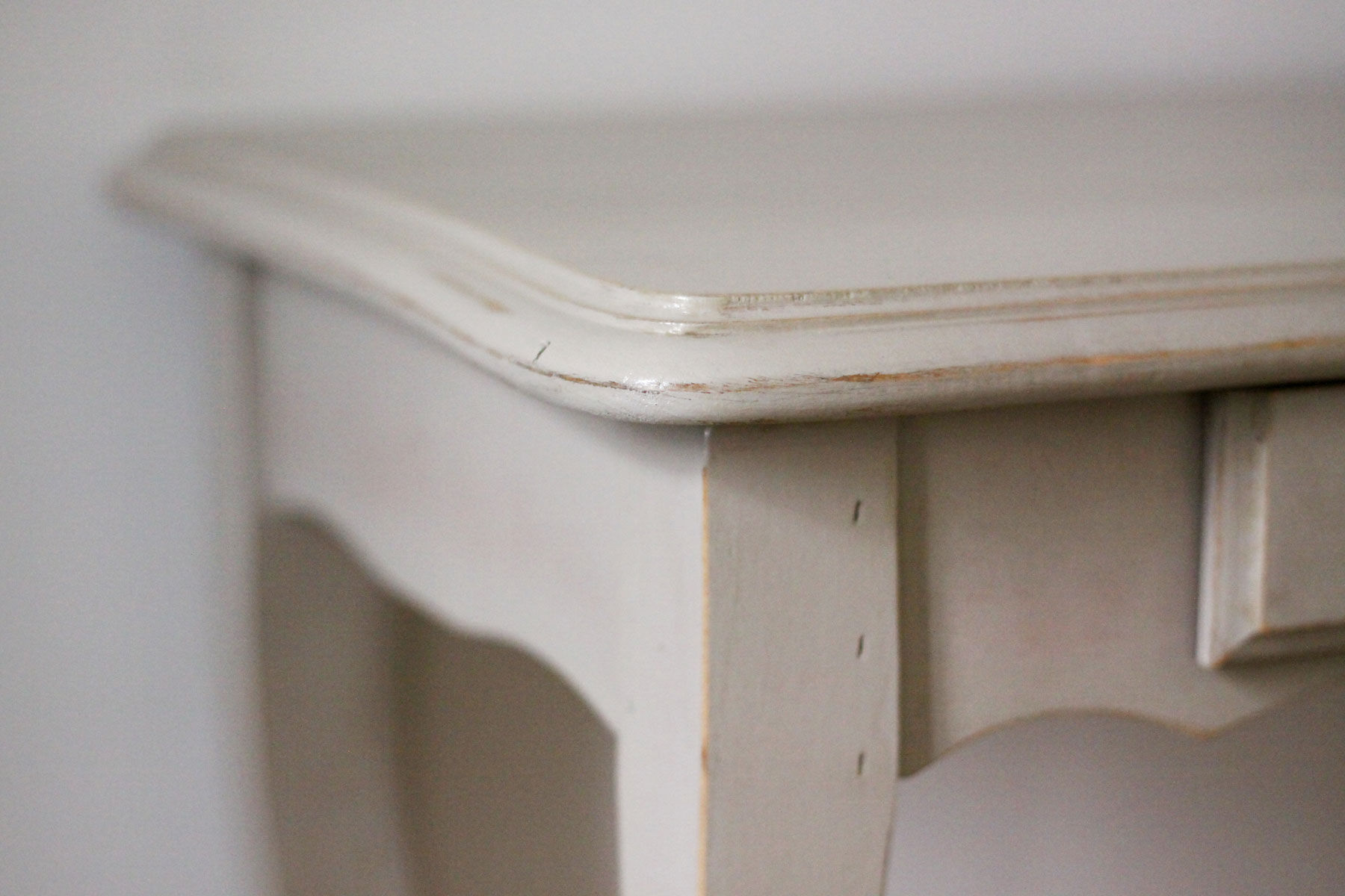 Shabby chic patinated desk