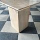 Table basse vintage en marbre rose