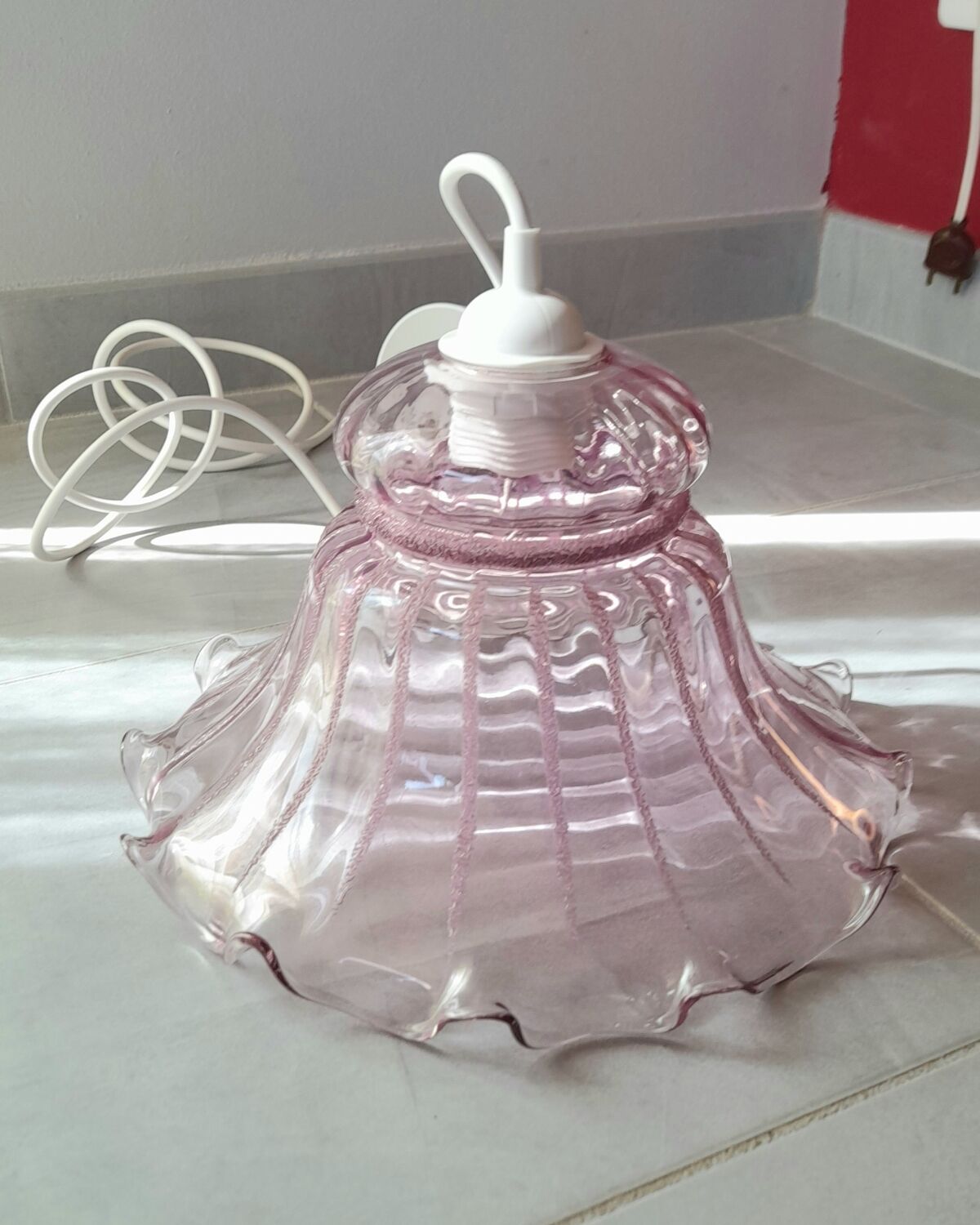 Pink glass pendant lamp