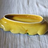 Empty pocket in the shape of a leaf in very good condition