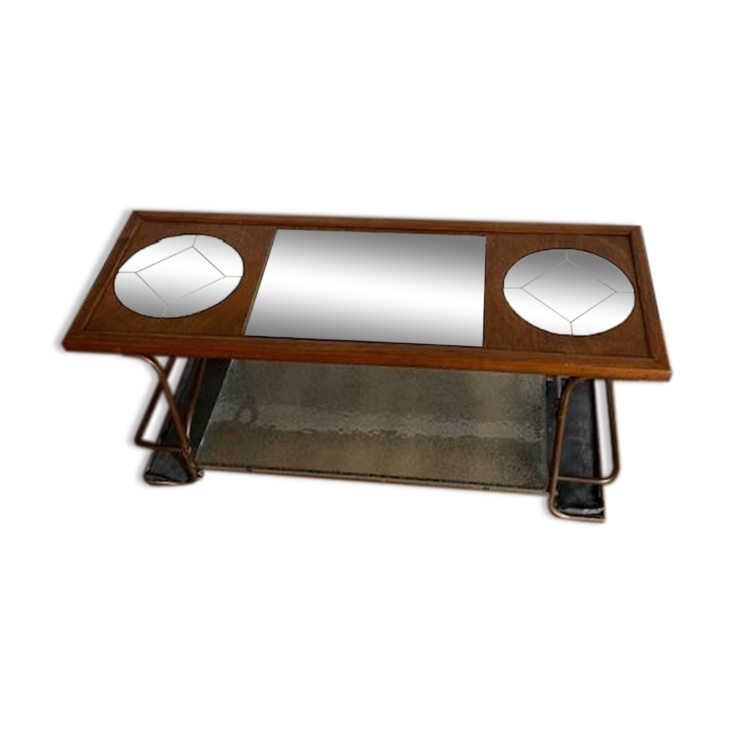 Table basse artisanale et fonctionnelle