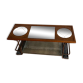 Table basse artisanale et fonctionnelle