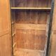 Armoire ancienne peinte à décor de scènes orientales