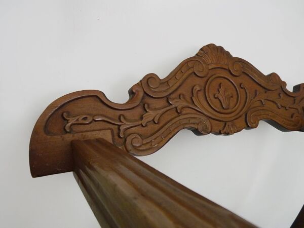 Chaise Savonarola en bois à tête de lion, Italie, 1950