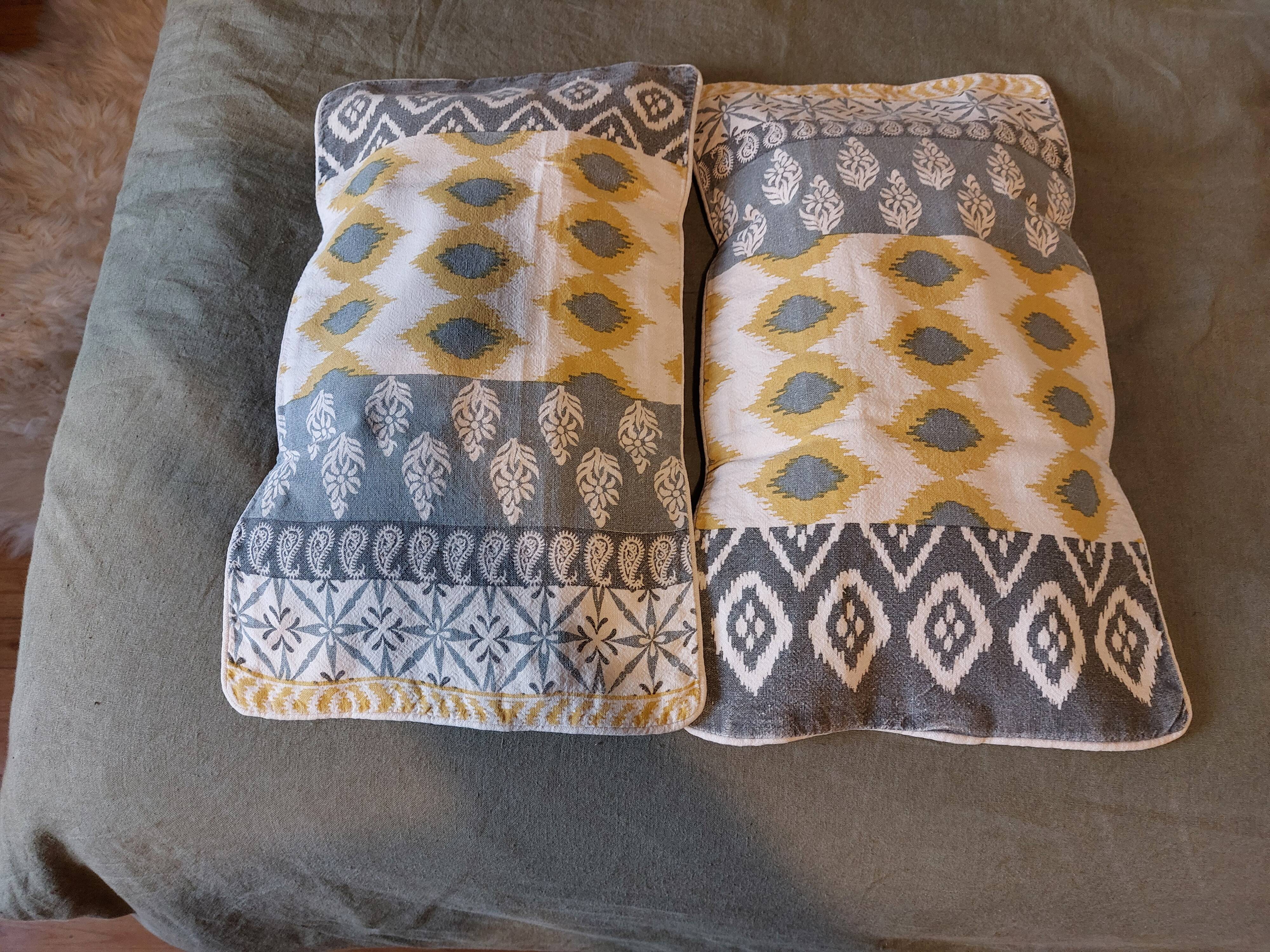 4 armchairs and a coffee table made of rattan and bamboo wood, vintage.