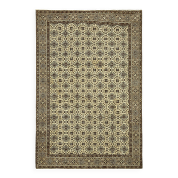Turkish Wool Vintage Kayseri Rug 198 cm x 290 cm