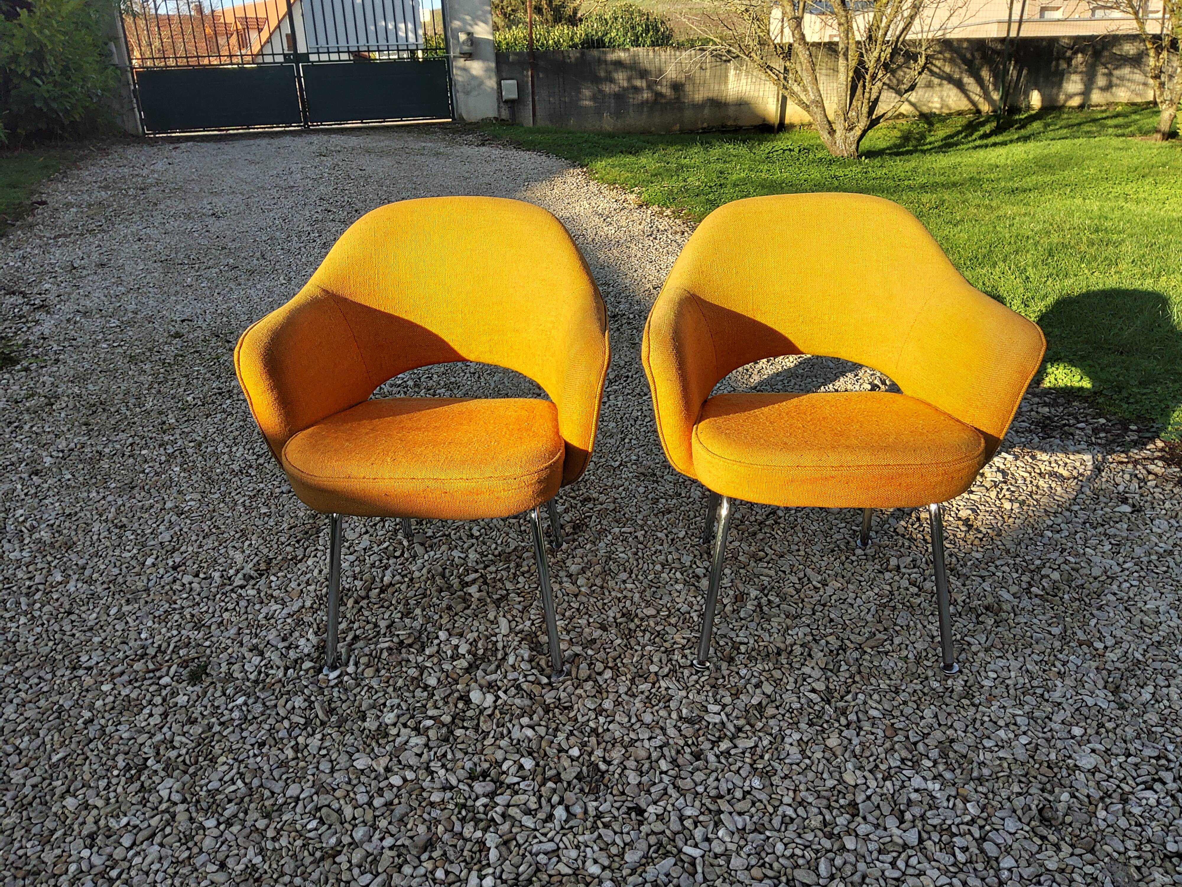 Conference chairs by Eero Saarinen from the 70s
