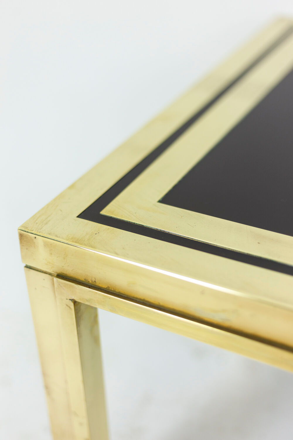 House Iiwans pair of pieces of sofa in gilded brass, 1970s