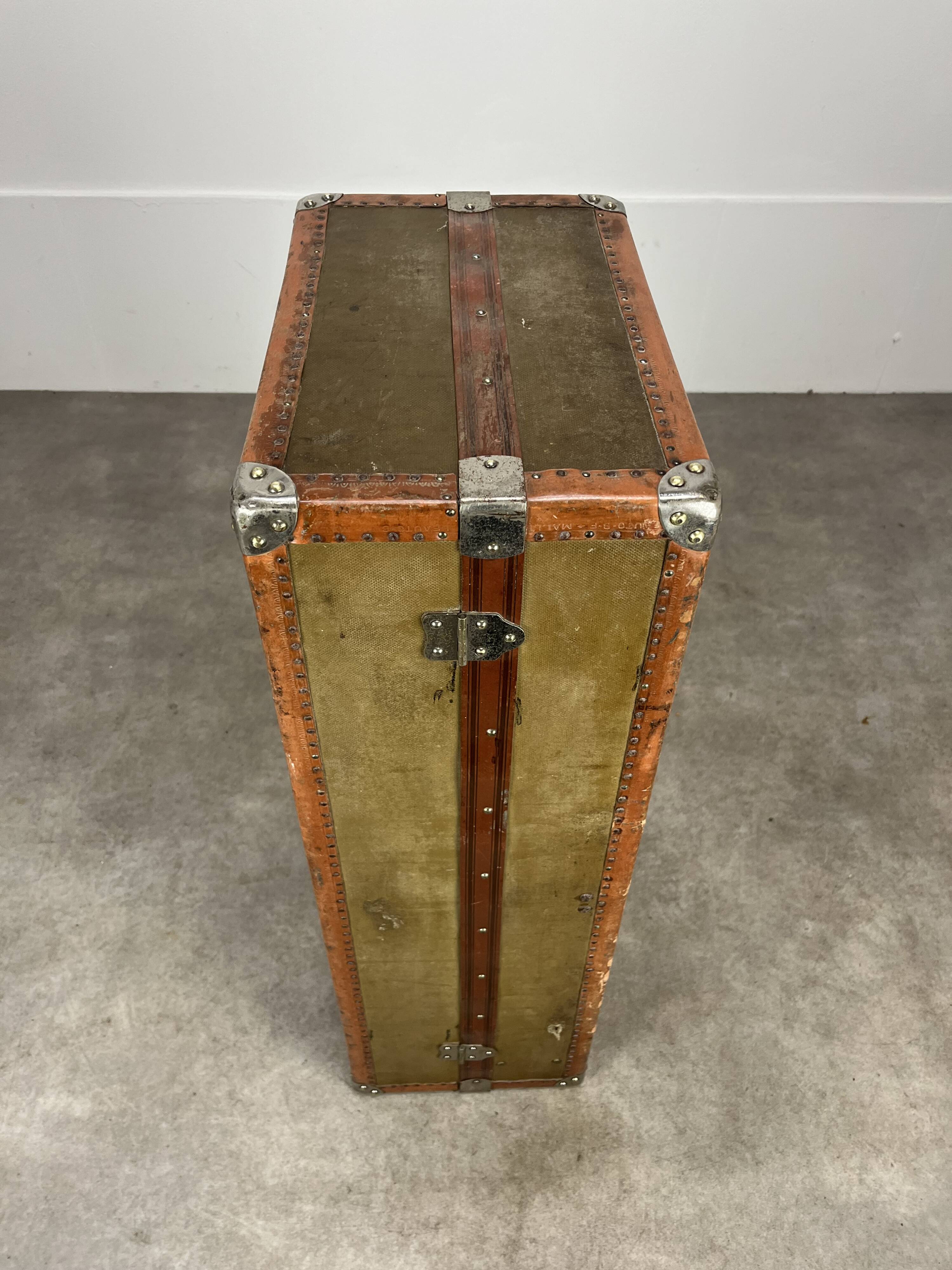 “MallePlume Paris” cabin trunk