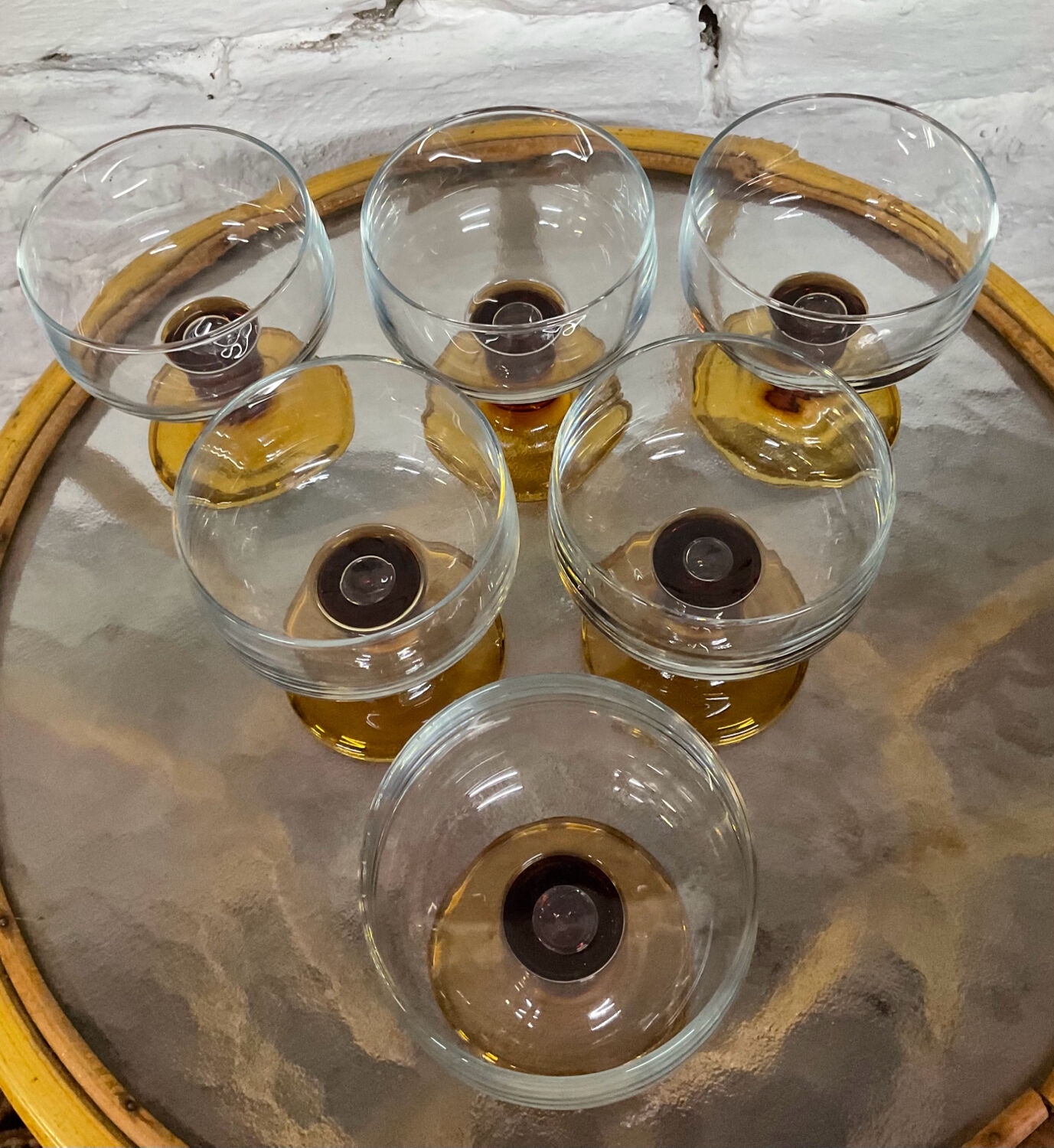 Series of 6 vintage stemmed glasses from the 70s