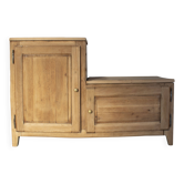 Asymmetrical bench