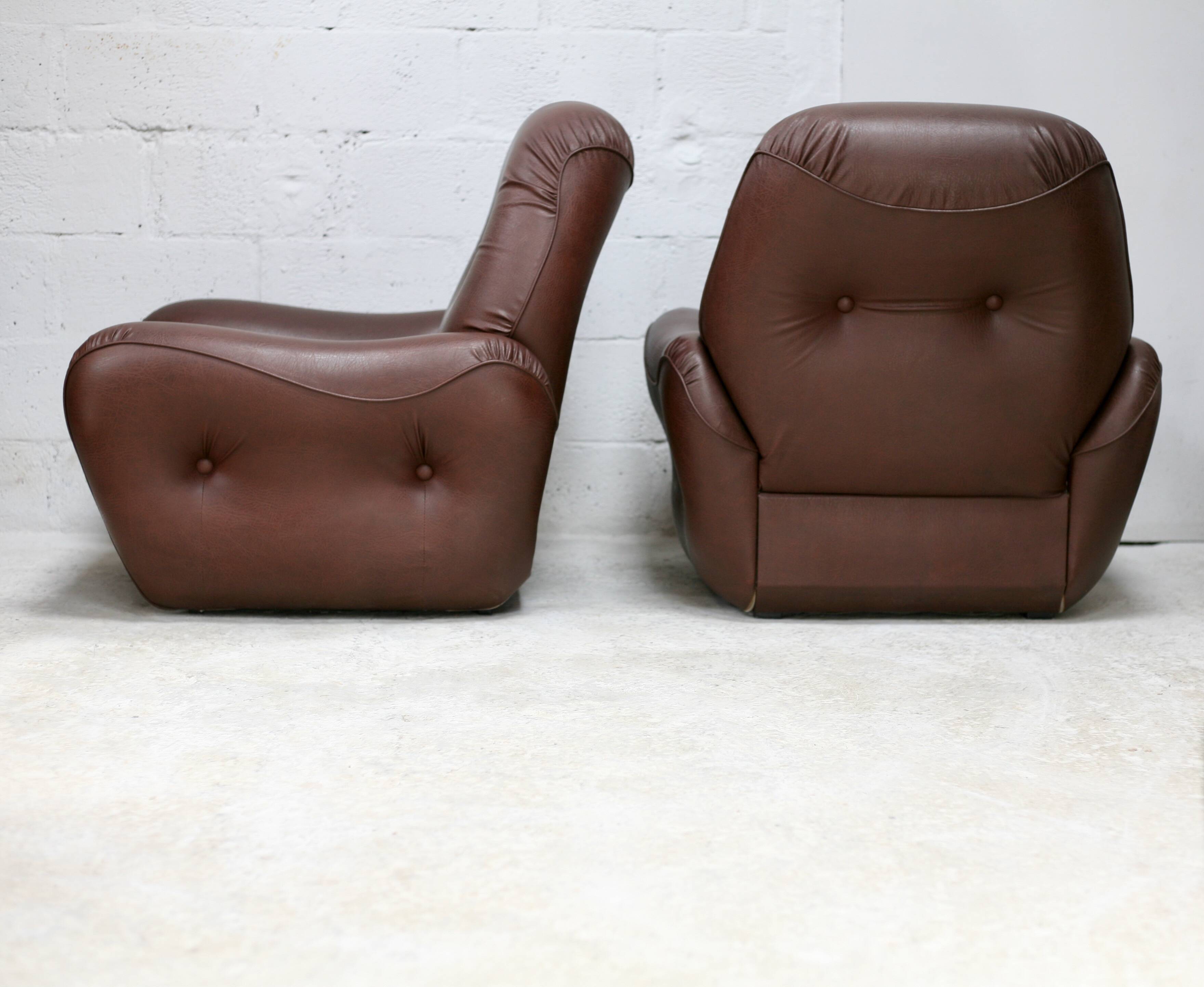 Pair of "space age" armchairs. Circa 1970