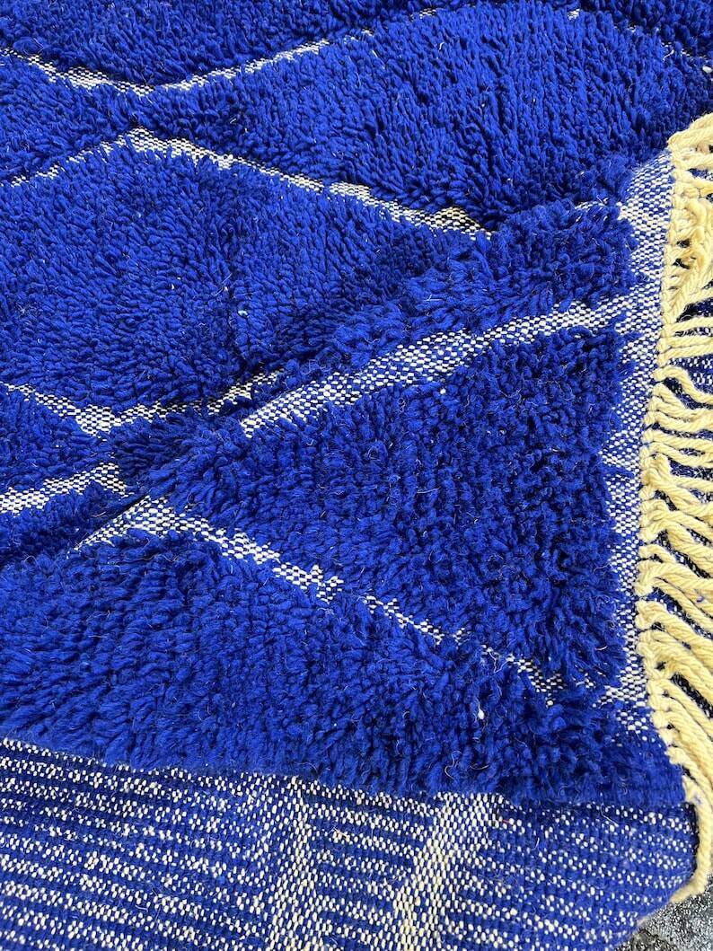 Moroccan handmade rug 250cm x 150cm