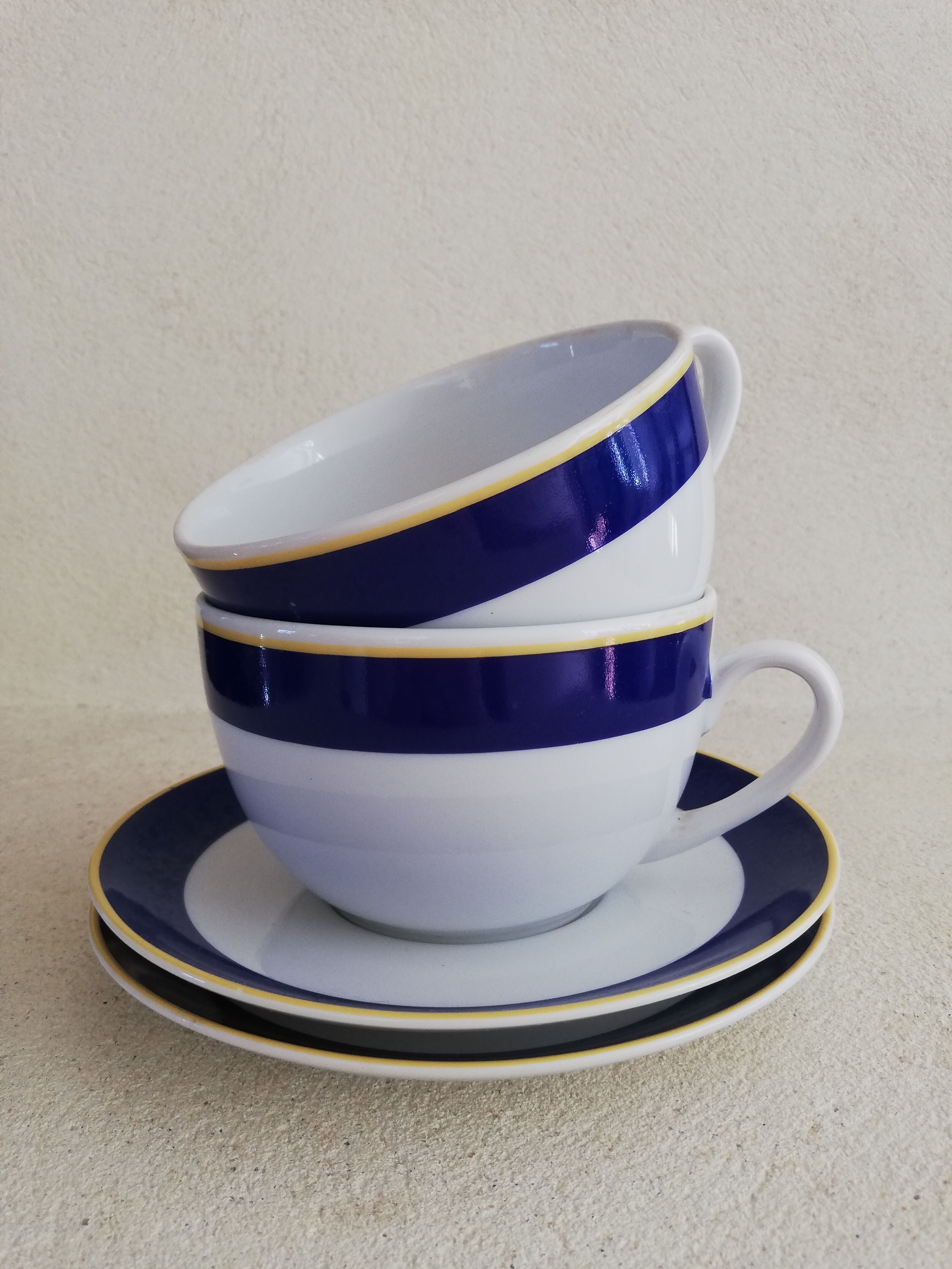 2 cups and their saucers Le Printemps