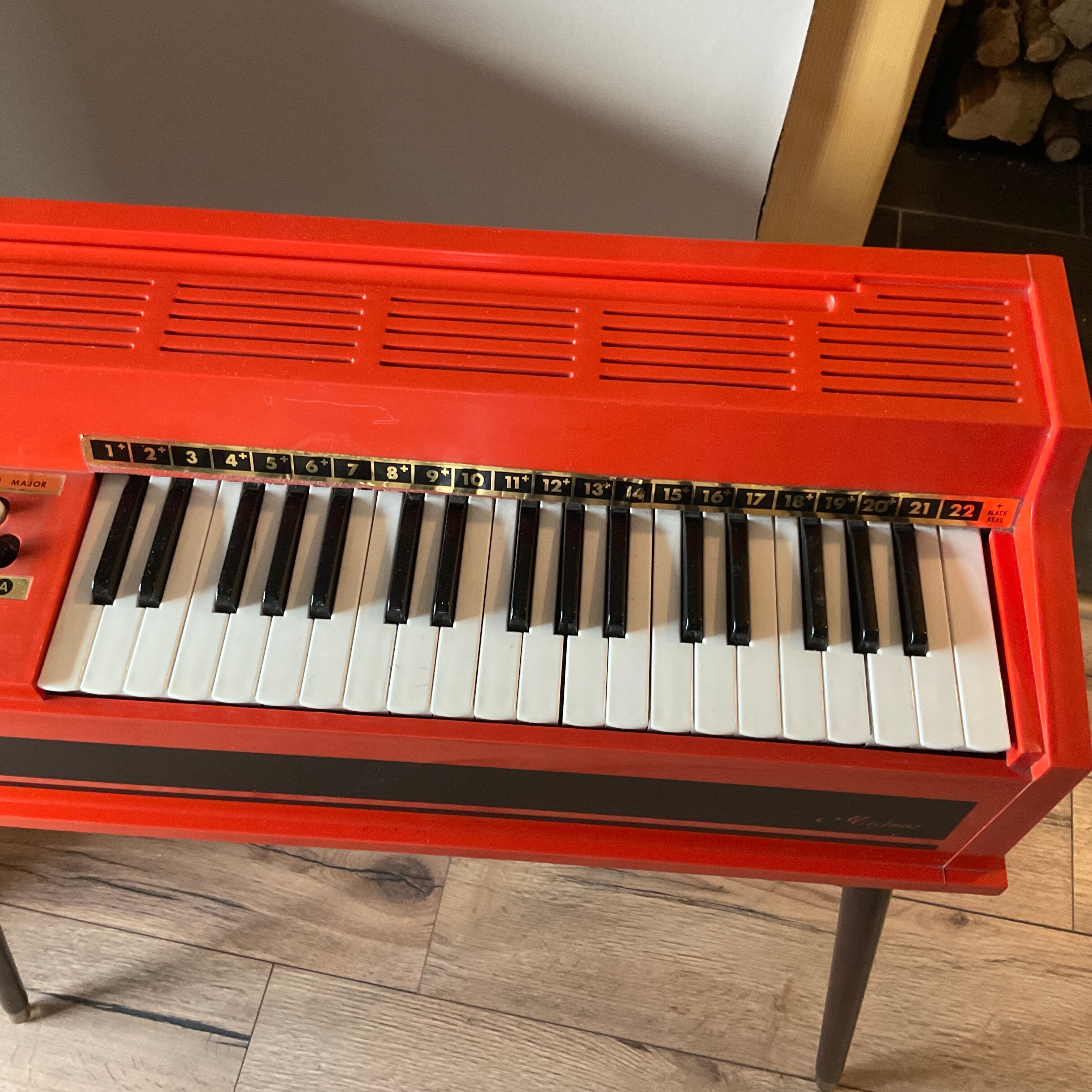Electric Chord Organ Vintage Magnus Organ