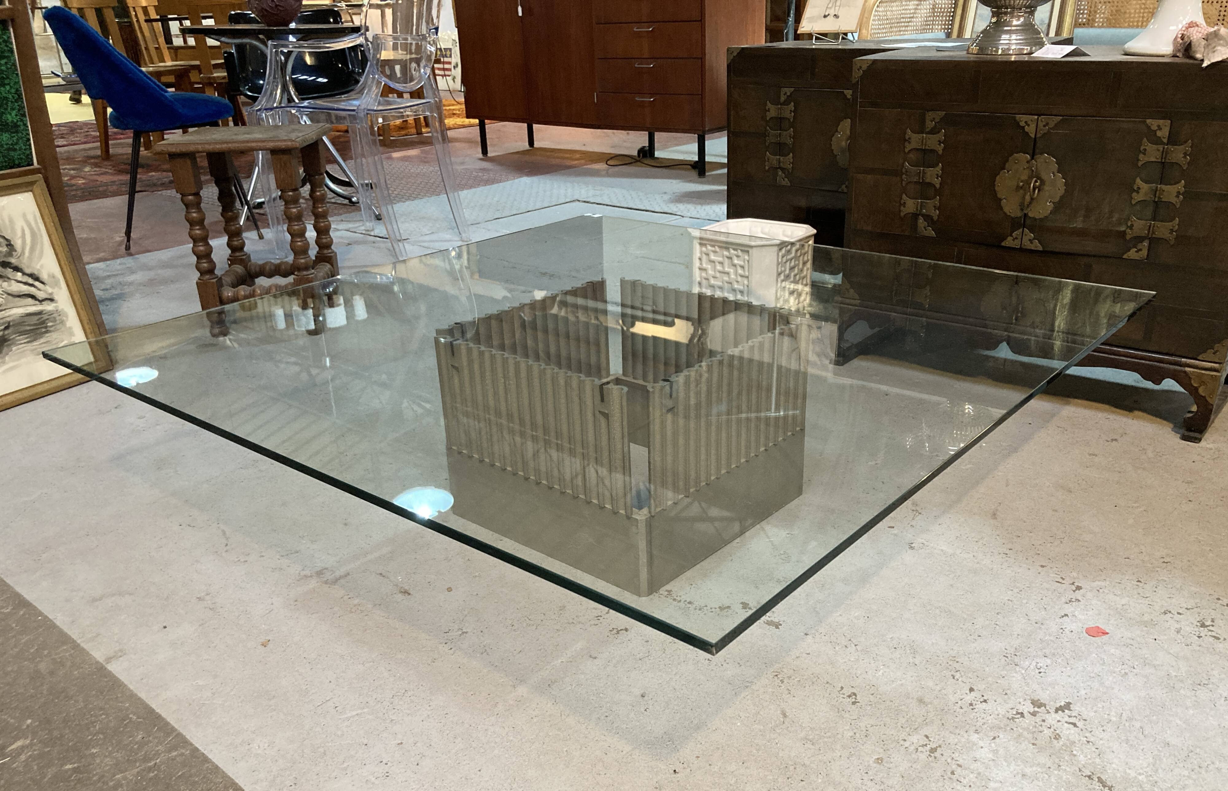 Large Coffee Table - Glass 120 x 120 - Designer